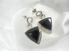 Silver earrings with Onyx.