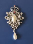 JJ Jonette Pewter and Pearl Brooch