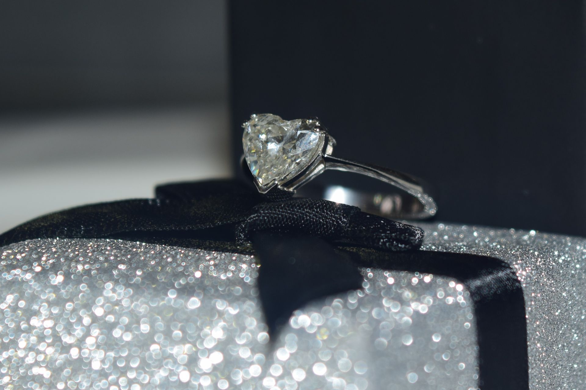 Heart cut diamond ring - Image 3 of 5