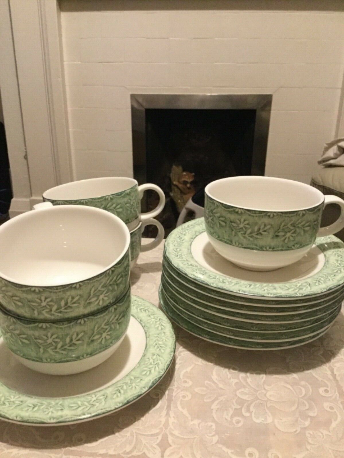 ROYAL DOULTON Tea Set expressions..LINEN LEAF... 8 Cups and Saucers....Brand New - Image 2 of 4