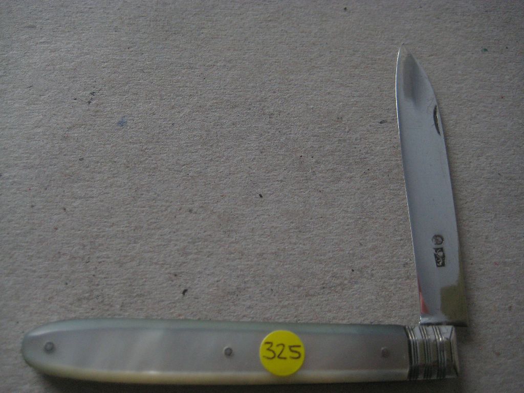 Rare George III Mother of Pearl Hafted Silver Bladed Folding Fruit Knife and Fork - Image 8 of 11