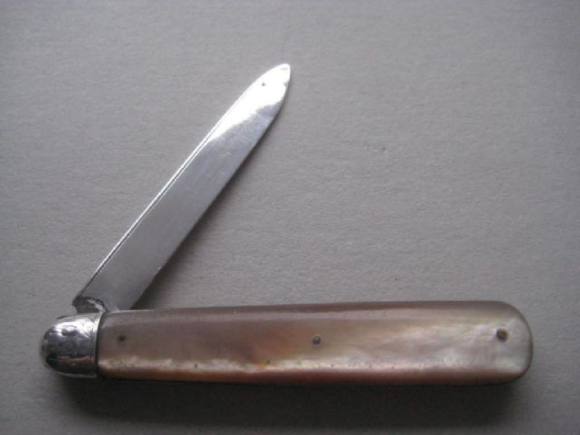 Victorian Mother of Pearl Hafted Silver Bladed Folding Fruit Knife - Image 2 of 9