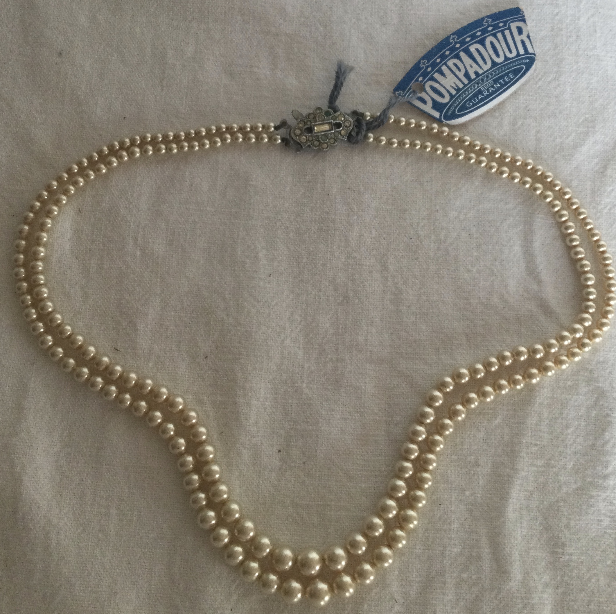 Pompadour Princess Pearls vintage in box pretty clasp necklace