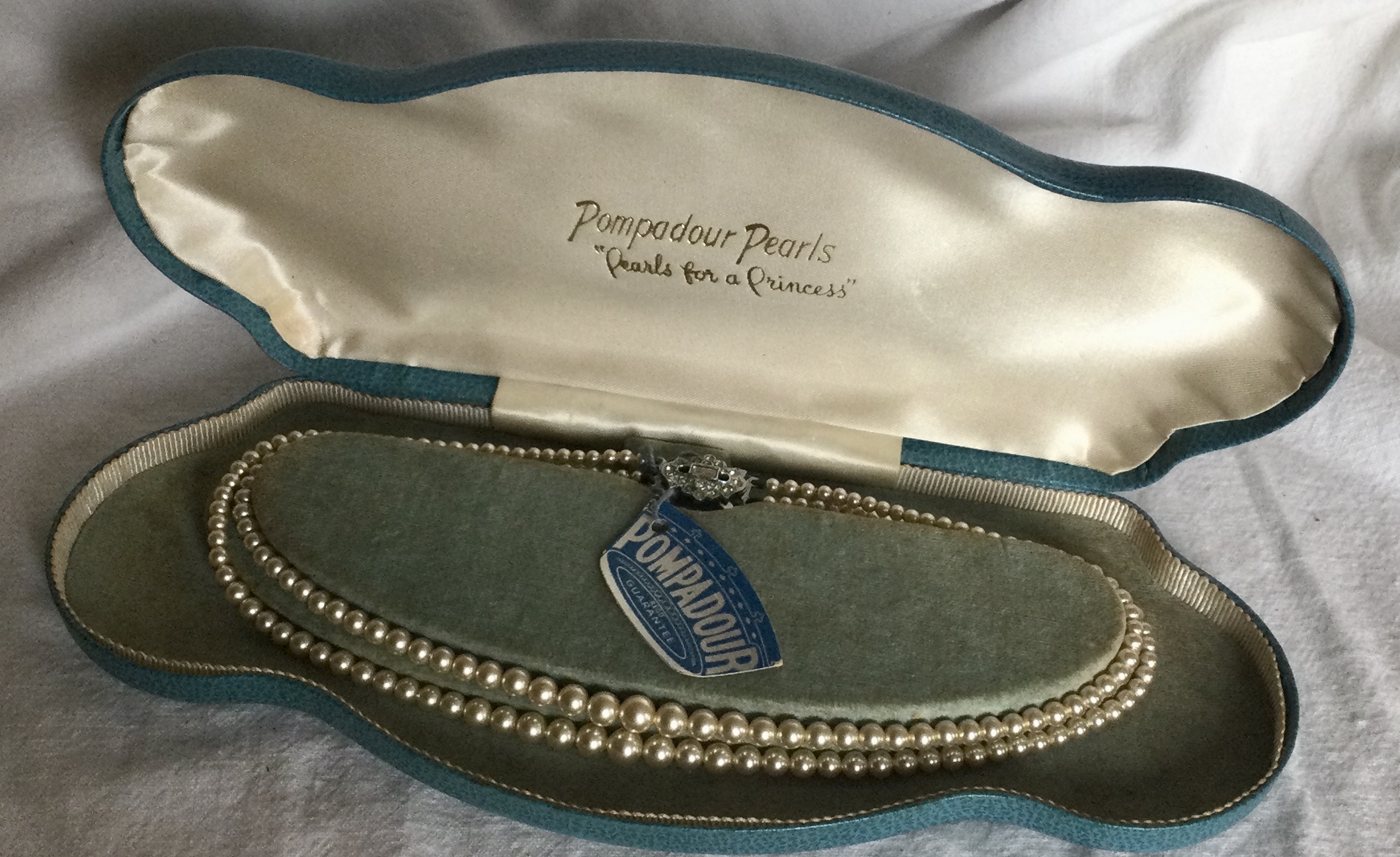 Pompadour Princess Pearls vintage in box pretty clasp necklace - Image 9 of 9