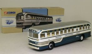 CORGI CLASSICS PACIFIC GREYHOUND LINES GM 4502-98600