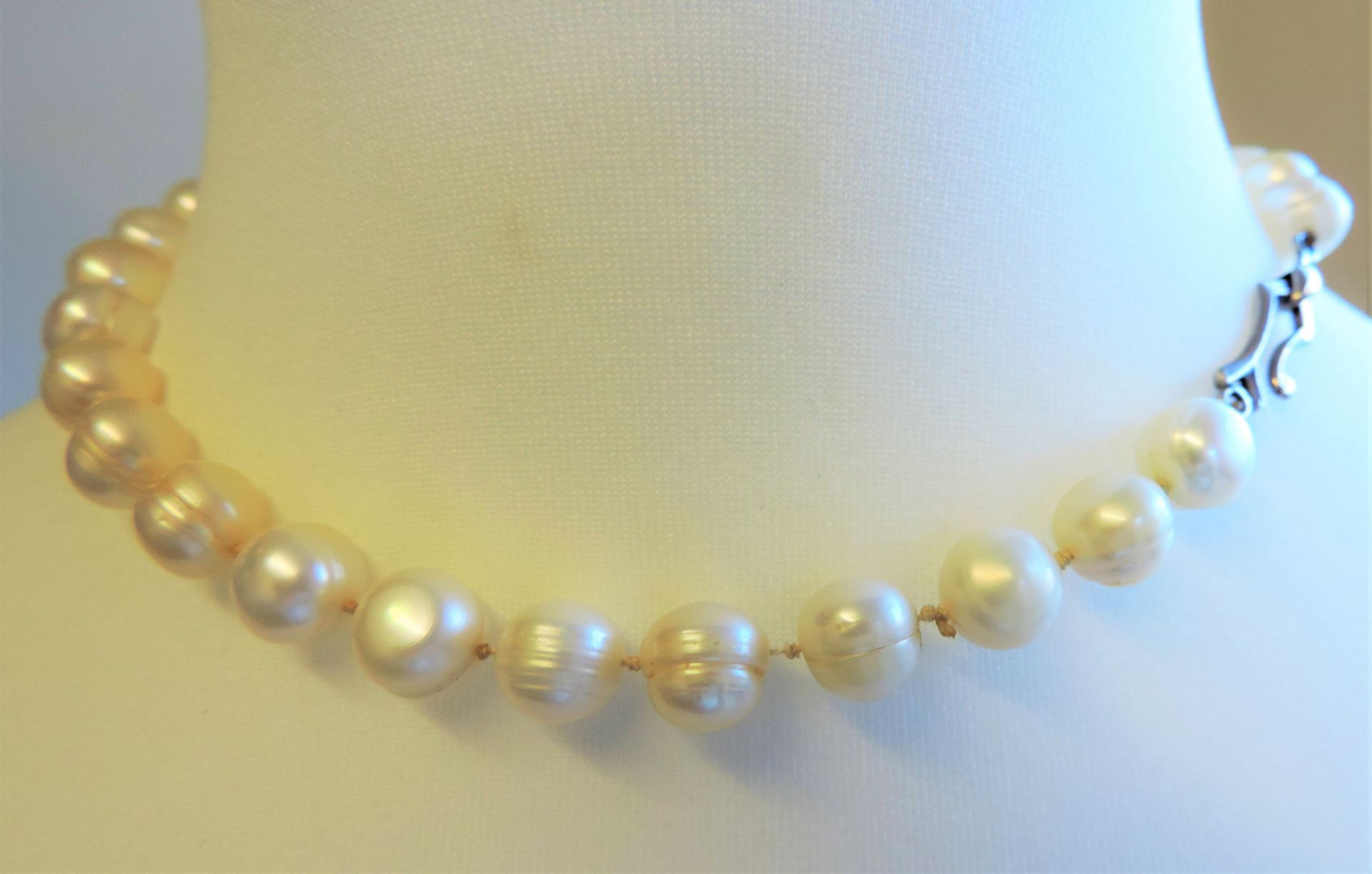 Cultured Pearl Necklace - Image 4 of 6
