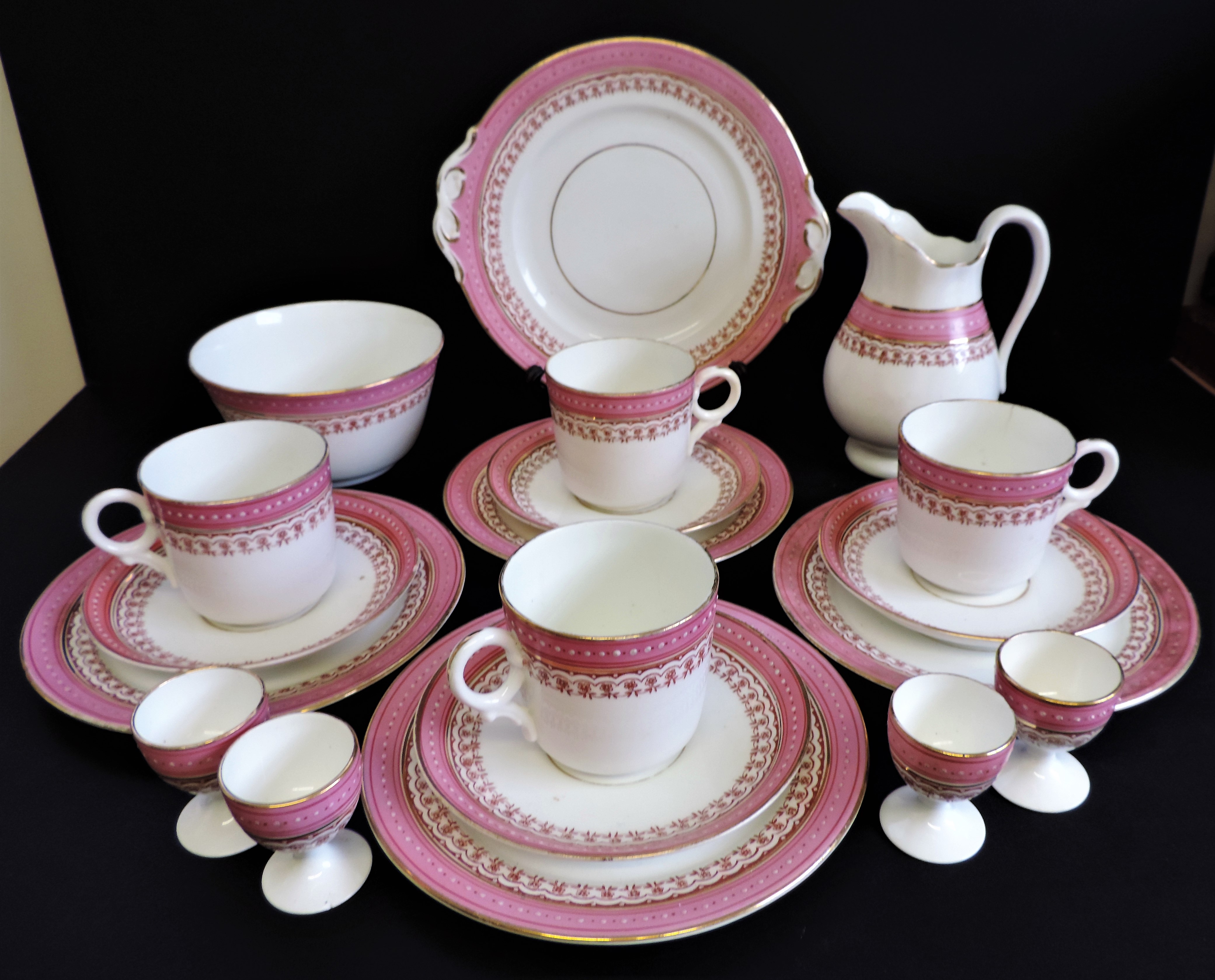 Vintage 19 piece Porcelain Breakfast/Tea Set for 4 People - Image 4 of 24