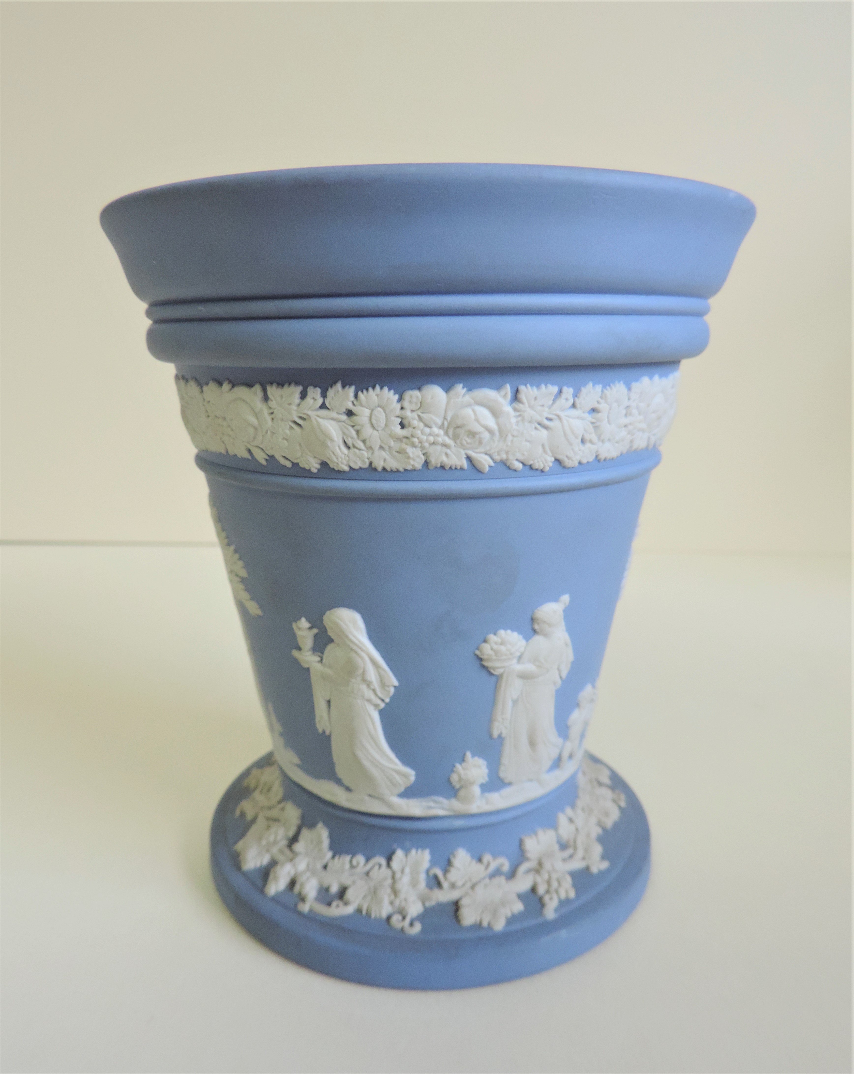 Vintage Wedgwood Blue Jasperware Vase - Image 5 of 6