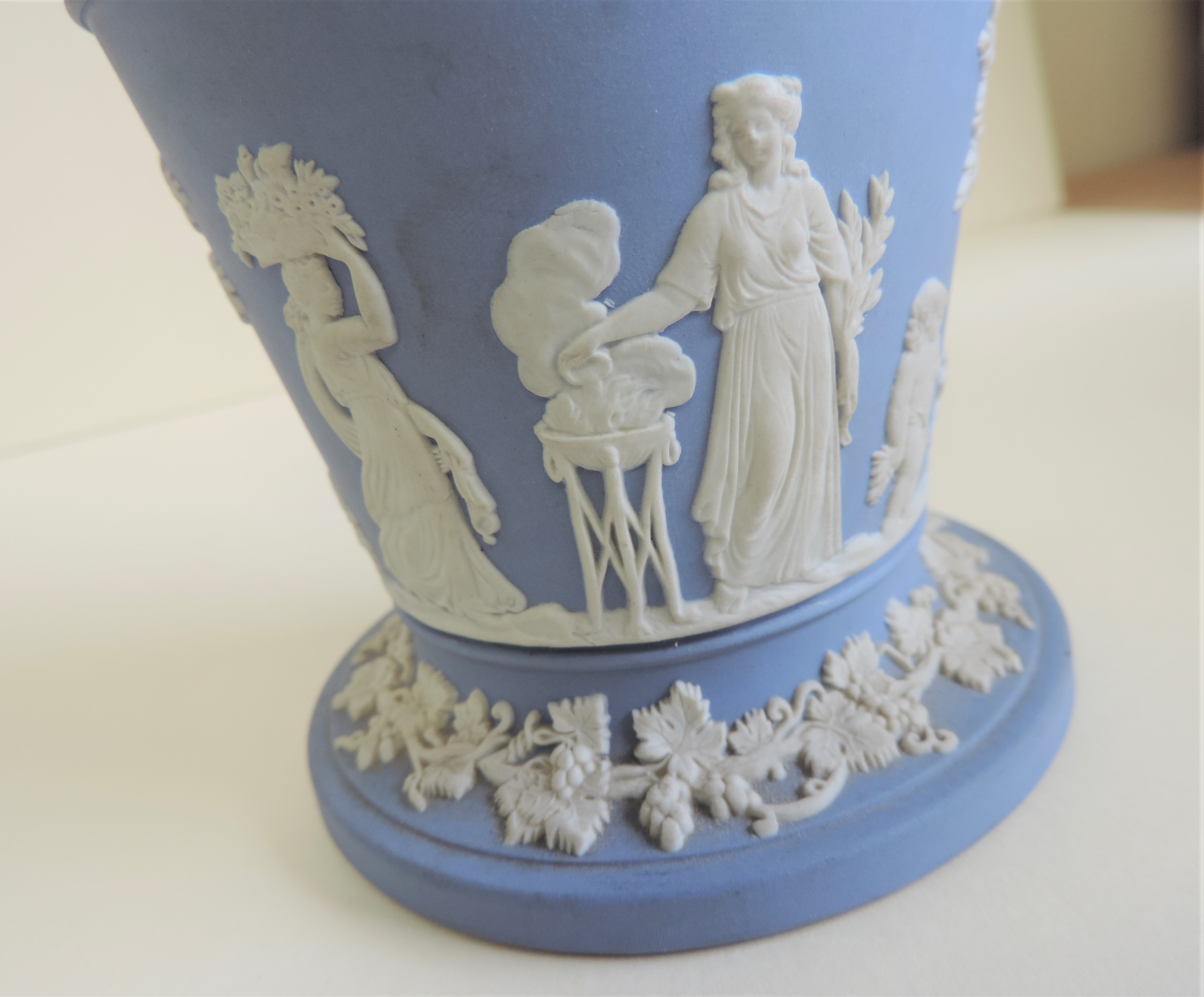 Vintage Wedgwood Blue Jasperware Vase - Image 2 of 6