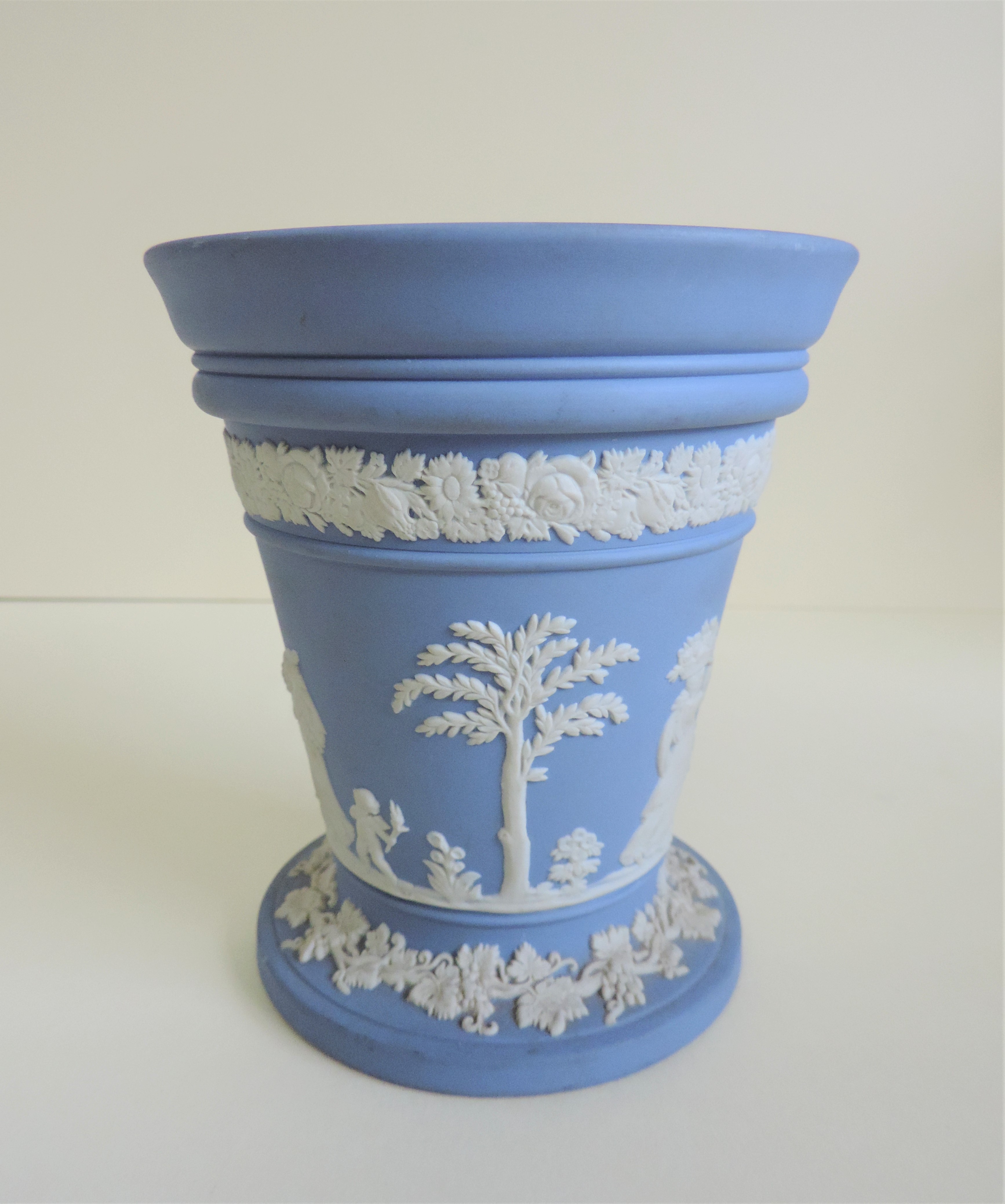 Vintage Wedgwood Blue Jasperware Vase - Image 4 of 6