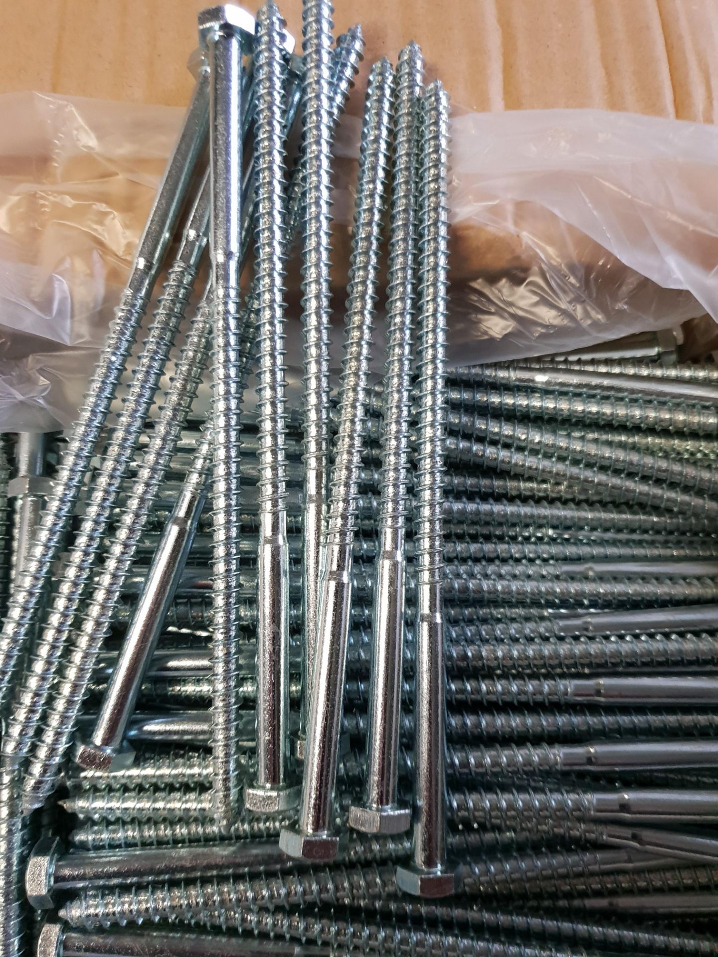 400 - M8x180mm coach screws