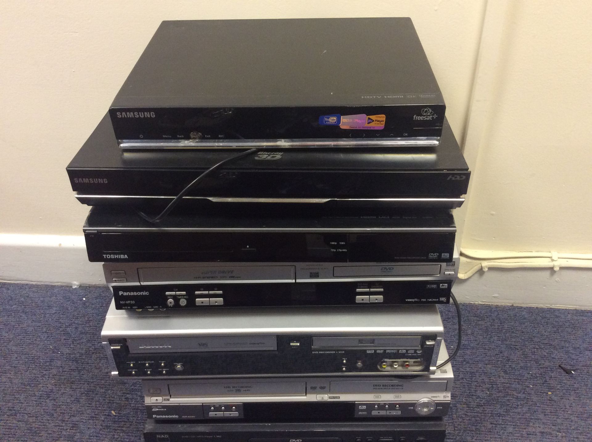 7x dvd / blu ray players no remotes - untetsed