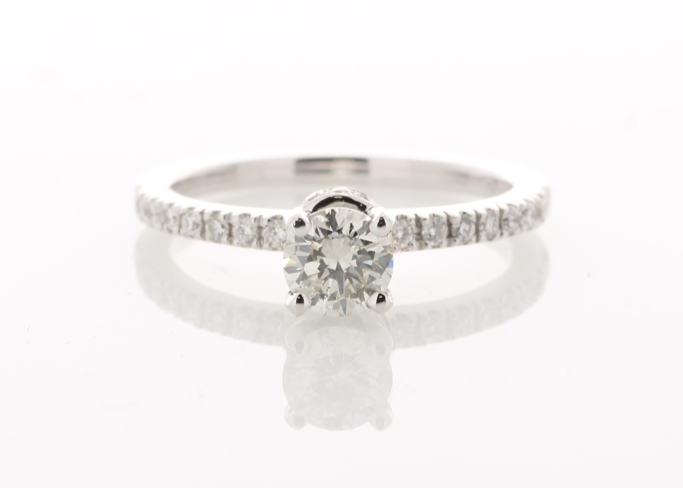 18ct White Gold Diamond Ring 0.73 Carats