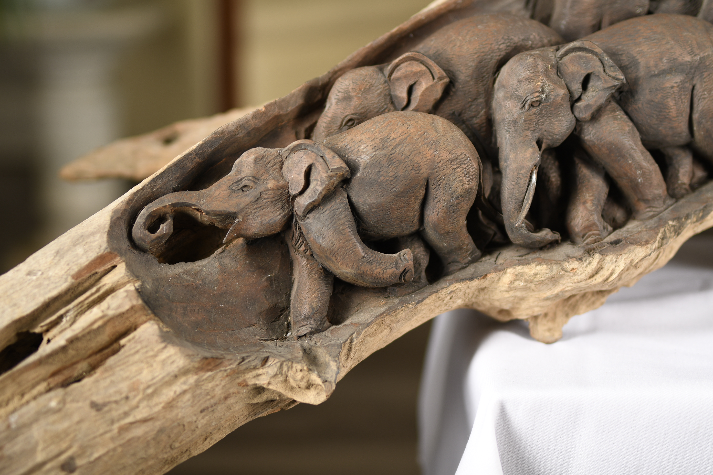 Amazing 4ft Hand carved Wooden Elephant Sculpture. Carved from One Piece of Wood. - Image 5 of 9