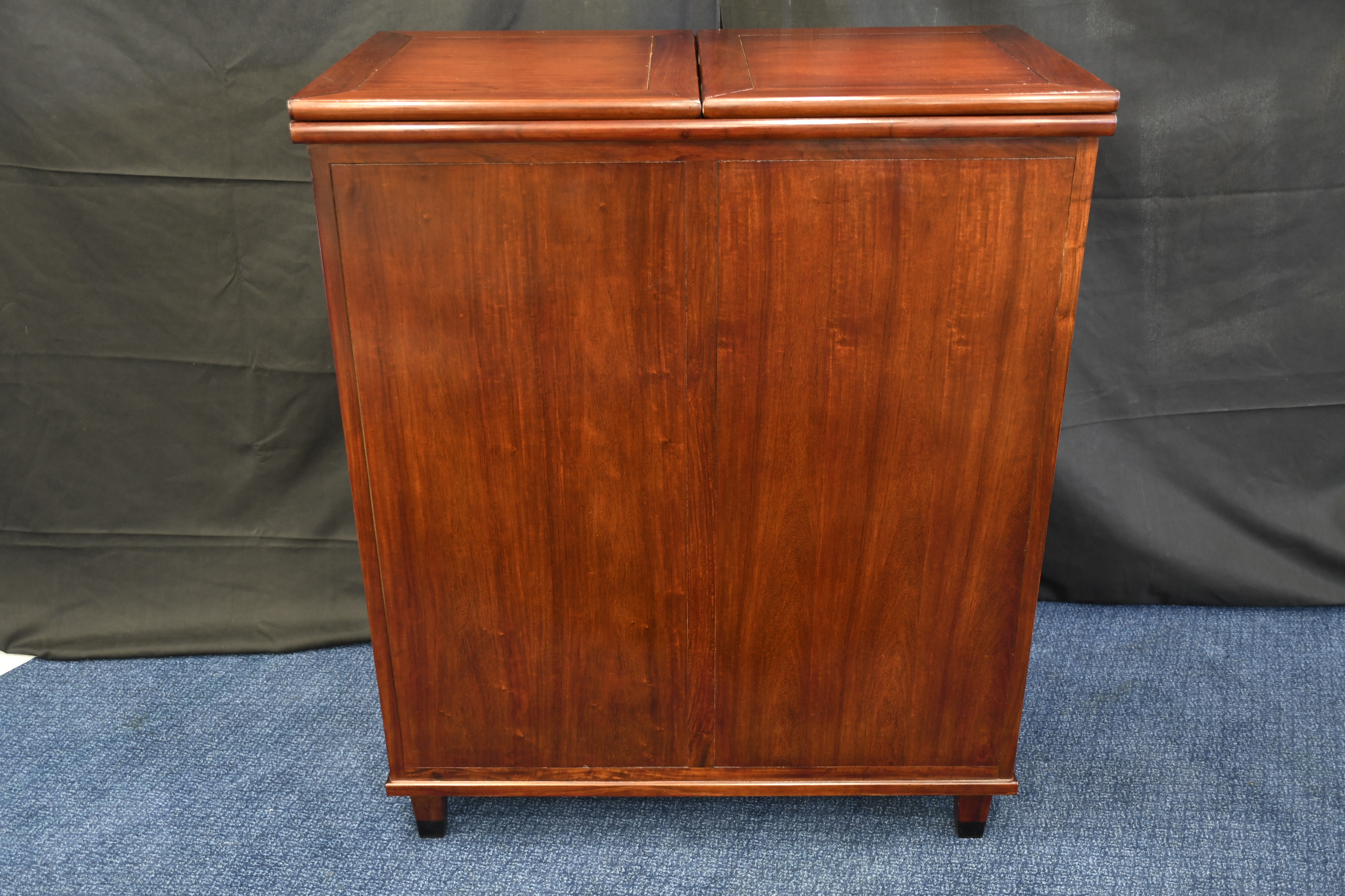 Stunning Solid Rosewood Handmade Cocktail Cabinet/Bar - Image 9 of 11