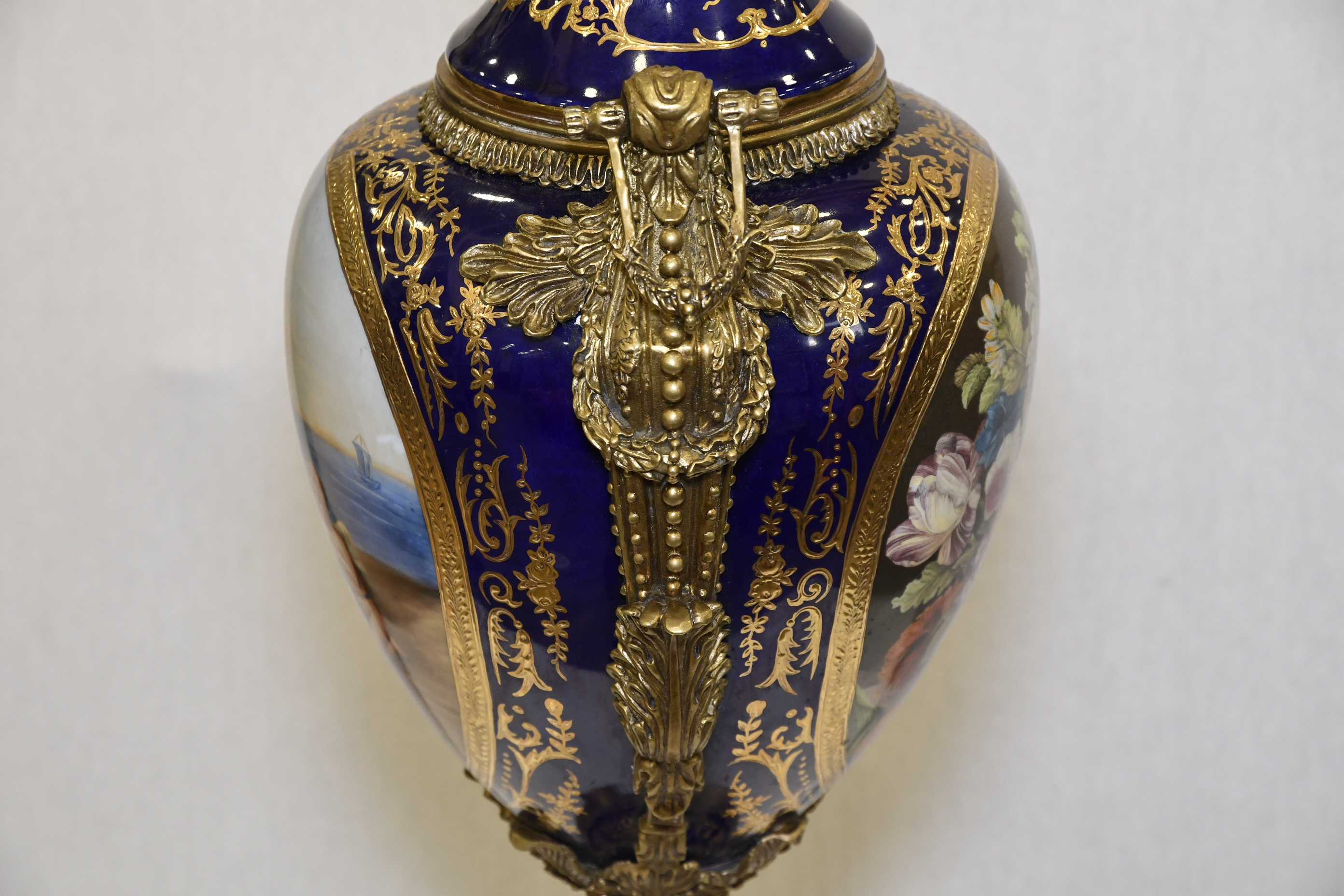 Blue and Gold Floral Temple Jar - Image 8 of 11