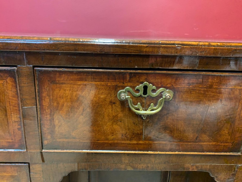 Kneehole desk, circa 1720 - Image 7 of 9