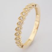 14K Yellow Gold Ring - Swarovski Zirconia .