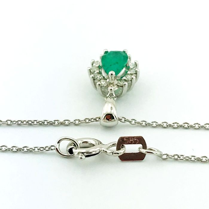 14K White Gold Cluster Pendant , natural emerald and diamonds - Image 3 of 4