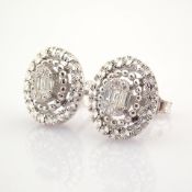 14K White Gold Diamond Earring