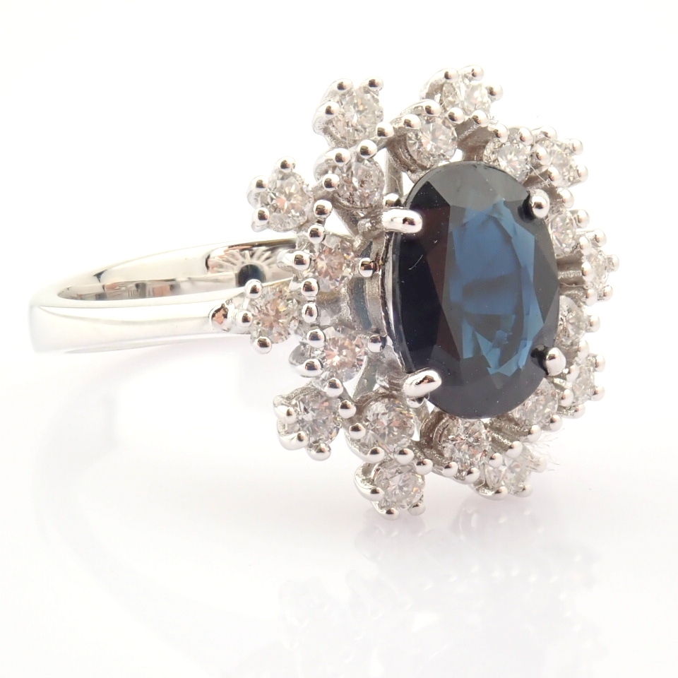 18K White Gold Sapphire Cluster Ring Total 1.45 ct - Image 4 of 6