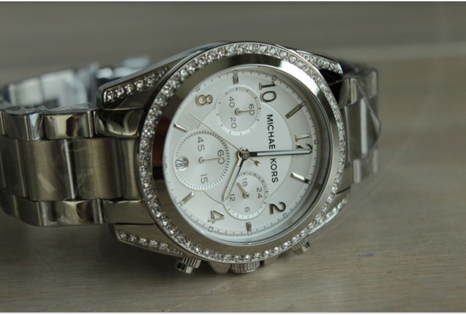 Michael Kors Mk5165 Women's Silver Bracelet Chronograph Quartz Watch - Image 7 of 11