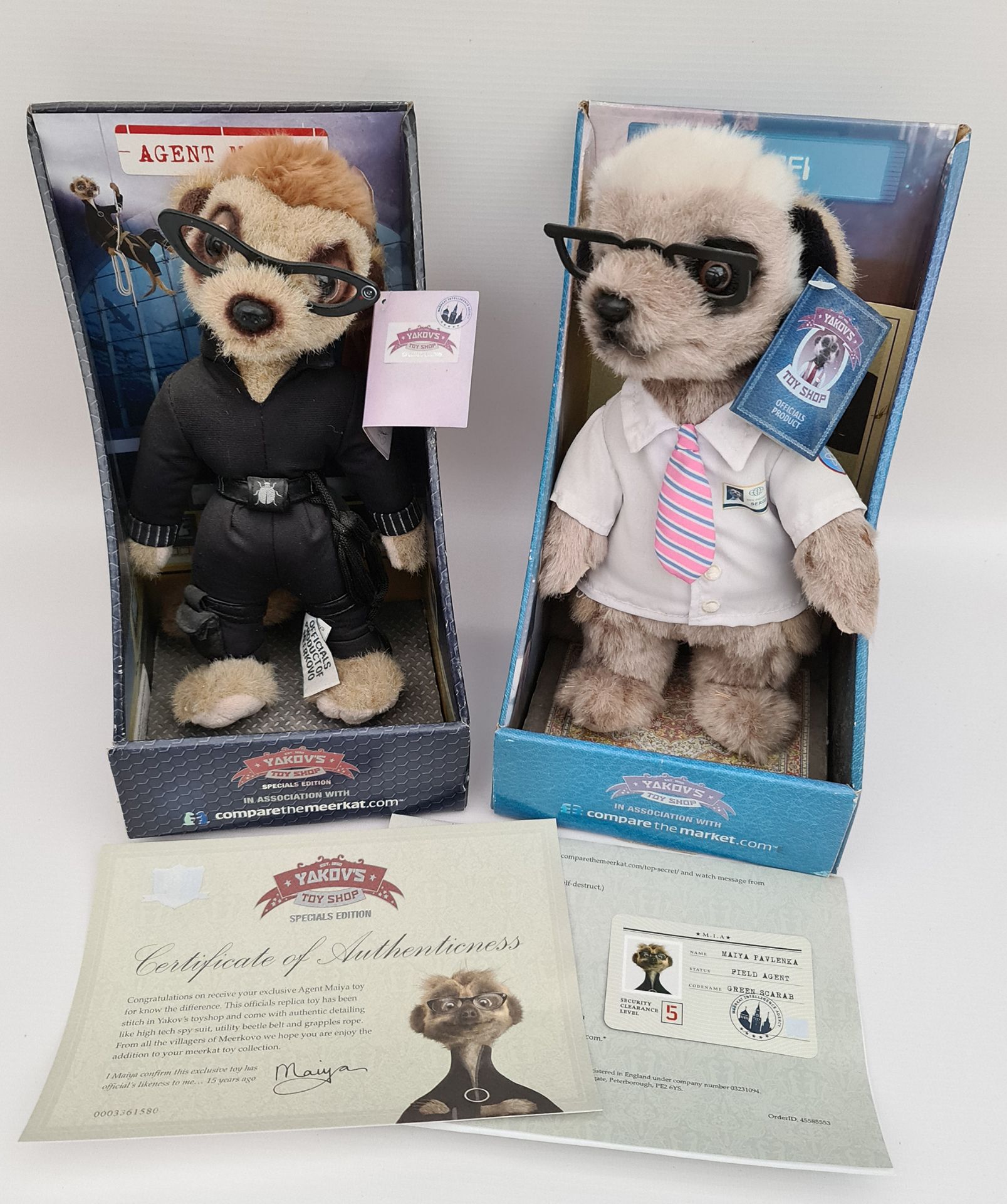 Retro Pair Collectable Meerkat Figures in original Boxes