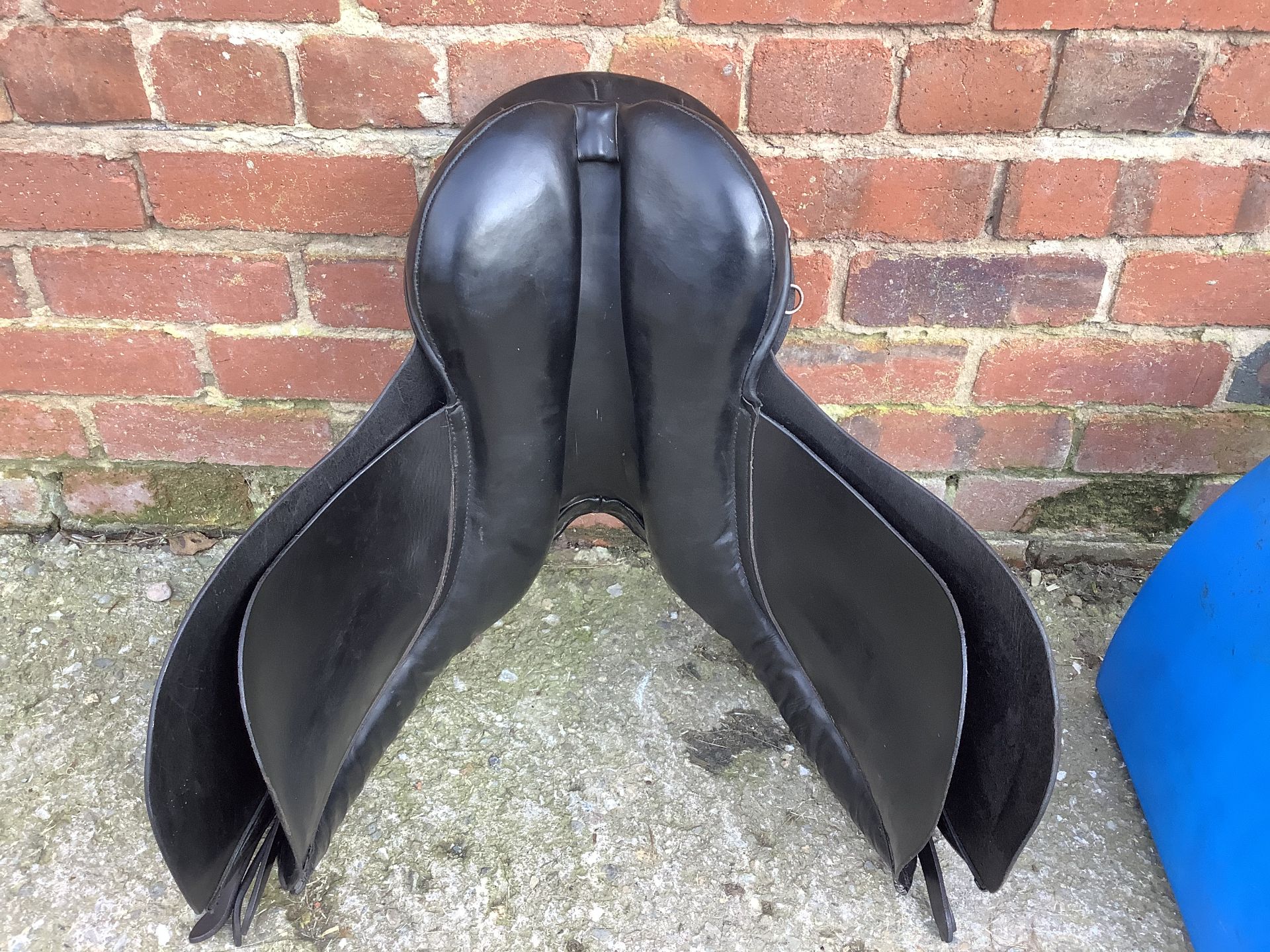 17" Wide Kent Equestrian Supplies Cob GP Saddle - Black - Image 11 of 11