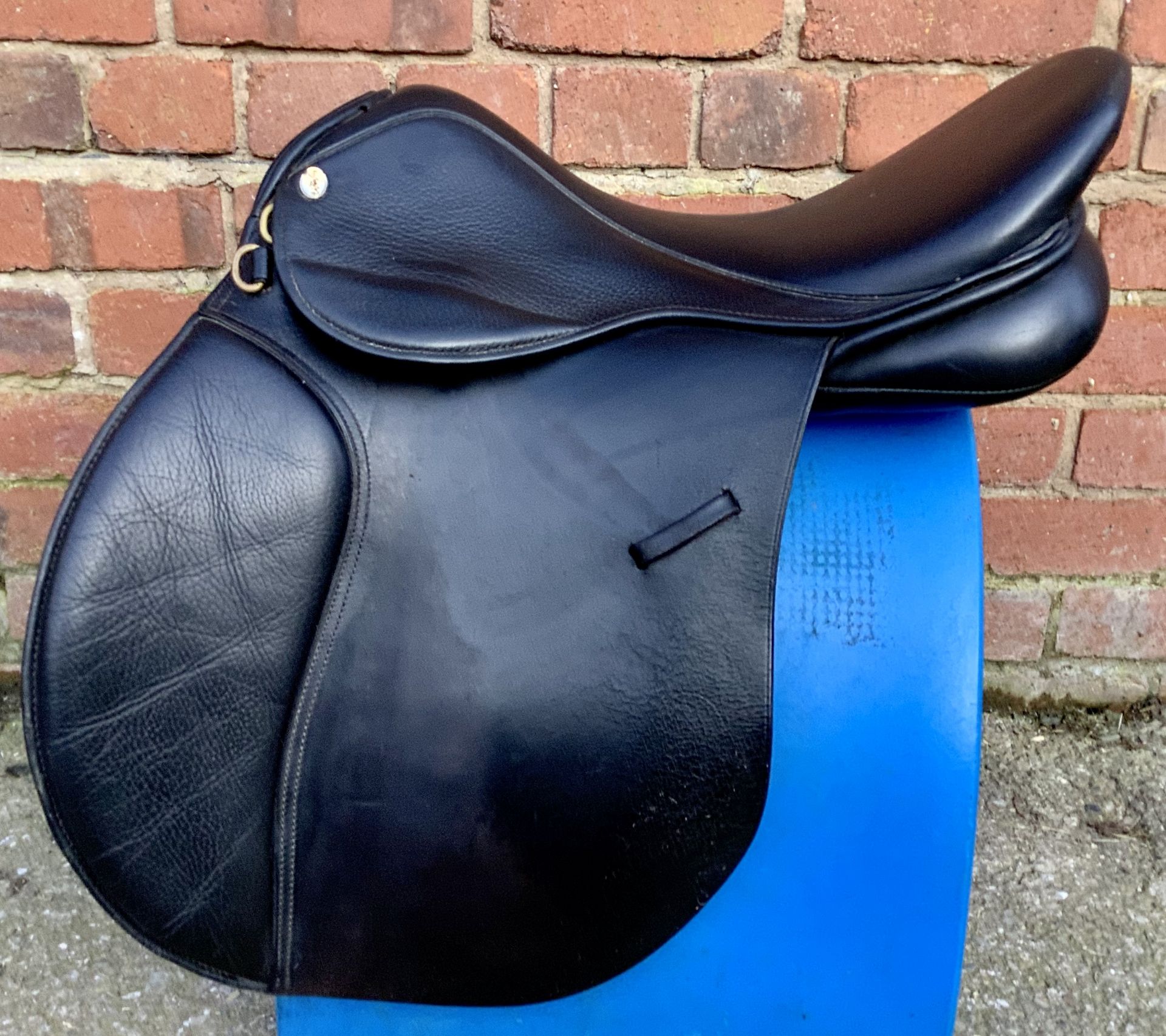 17" XW GFS Gp Saddle - Black