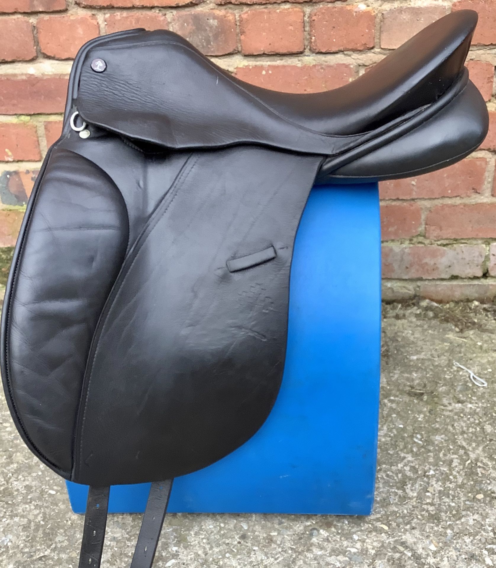 17 1/2" MW Spalding Brittanica Dressage Saddle - Black