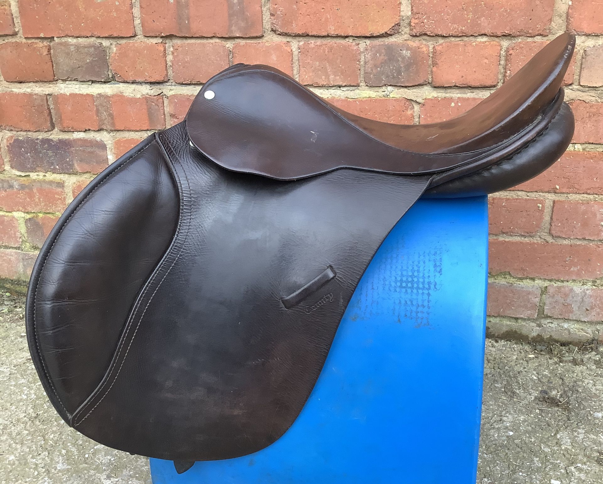 17" Wide County GP/Jump Saddle - Brown