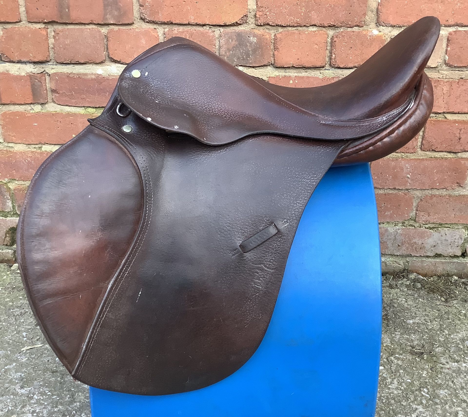 16 1/2" Medium Antill English GP Saddle - Brown