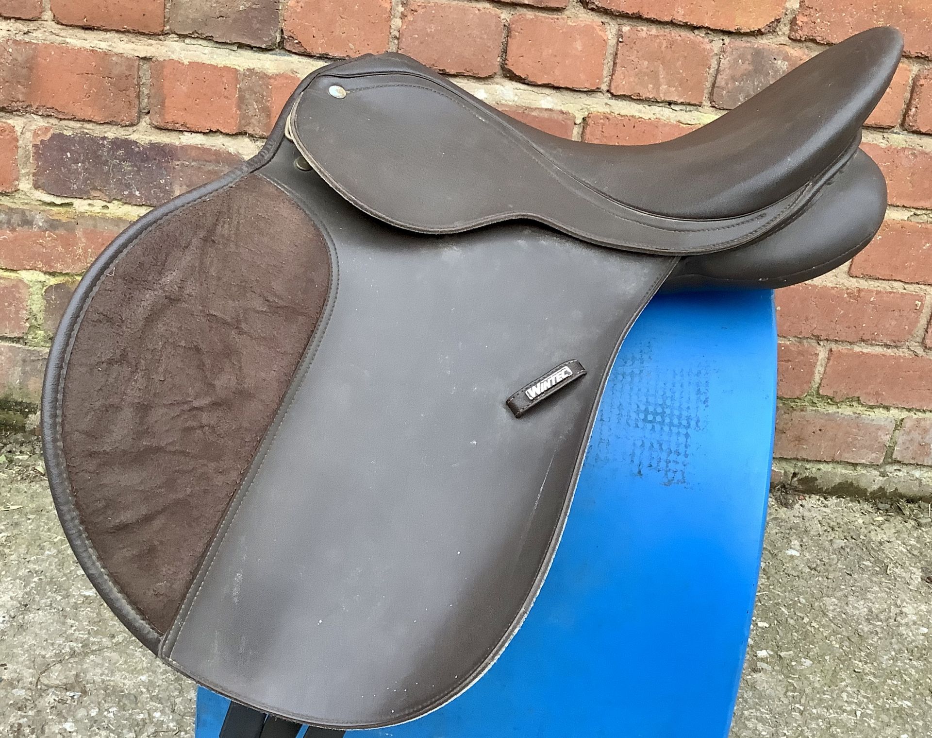 16 1/2” XW Wintec Changeable Gullet GP Saddle - Brown