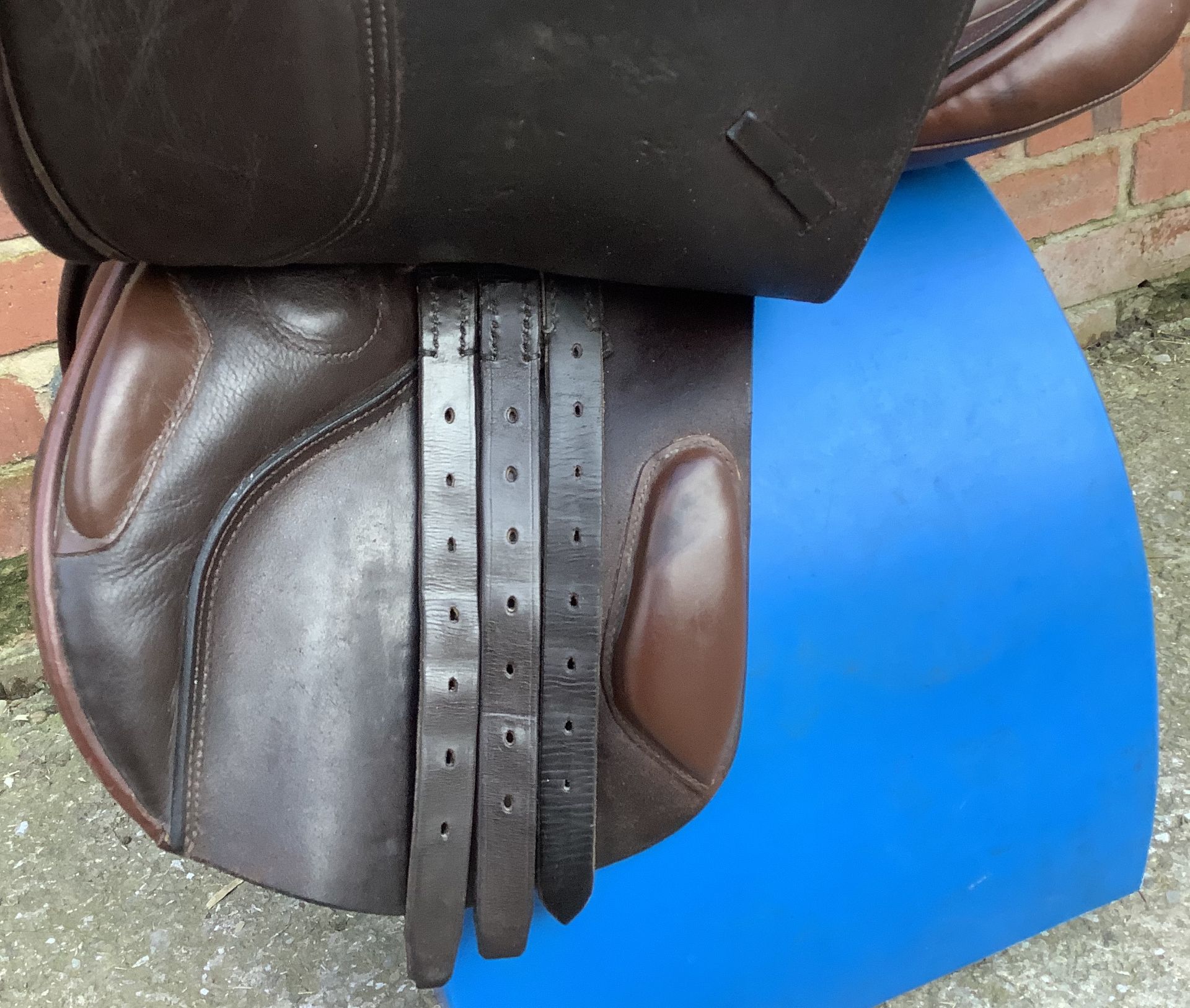 17" Medium English Jumping Saddle - Brown - Image 4 of 5