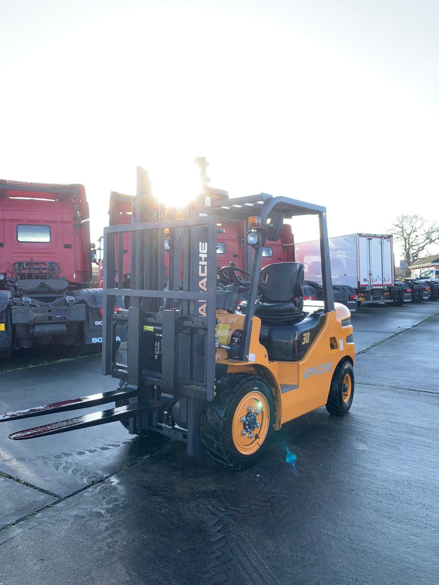 Apache 3 ton diesel forklift - Image 2 of 11