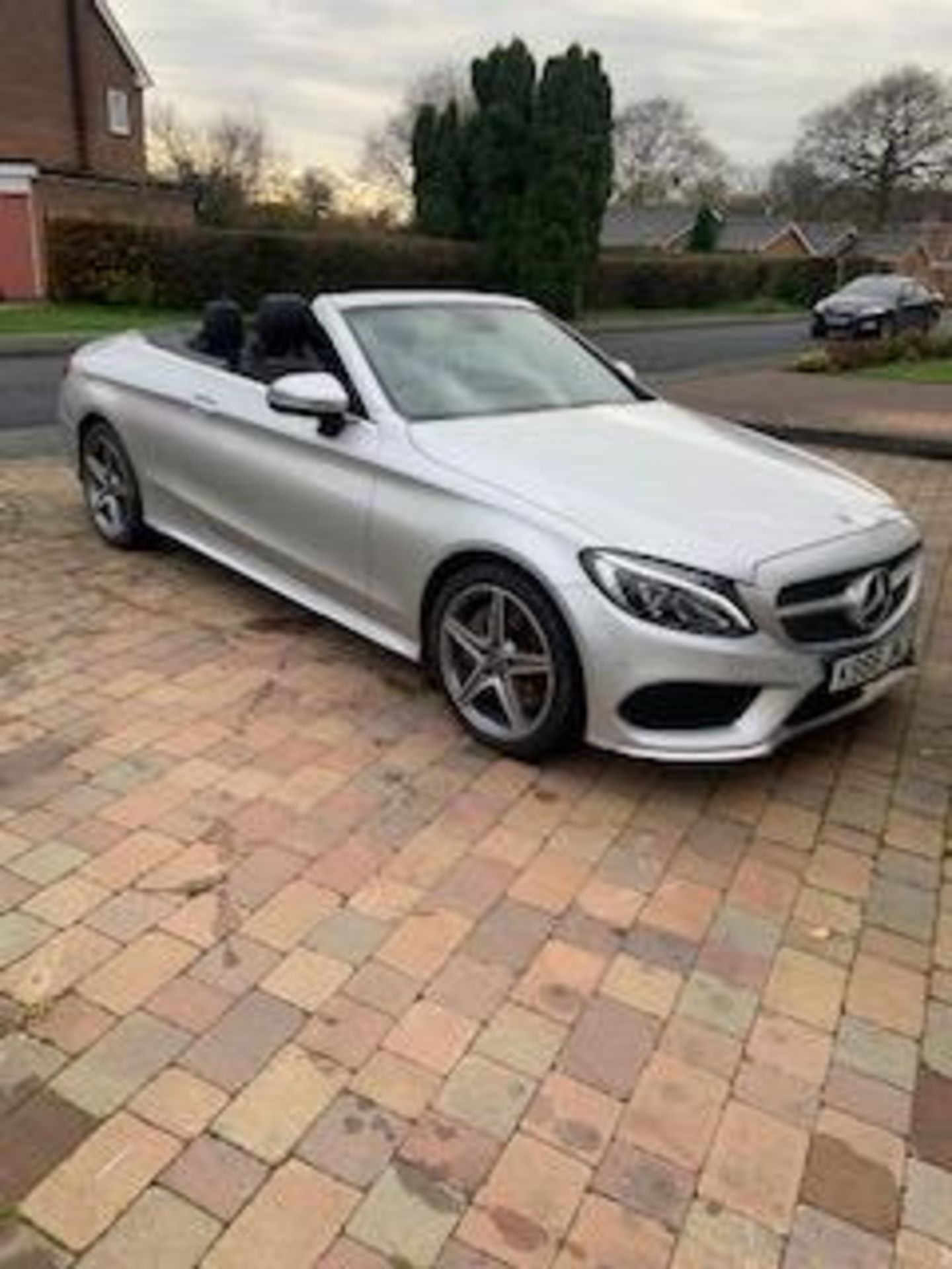 Mercedes C250d AMG S-line premium convertible diesel silver - Image 4 of 10