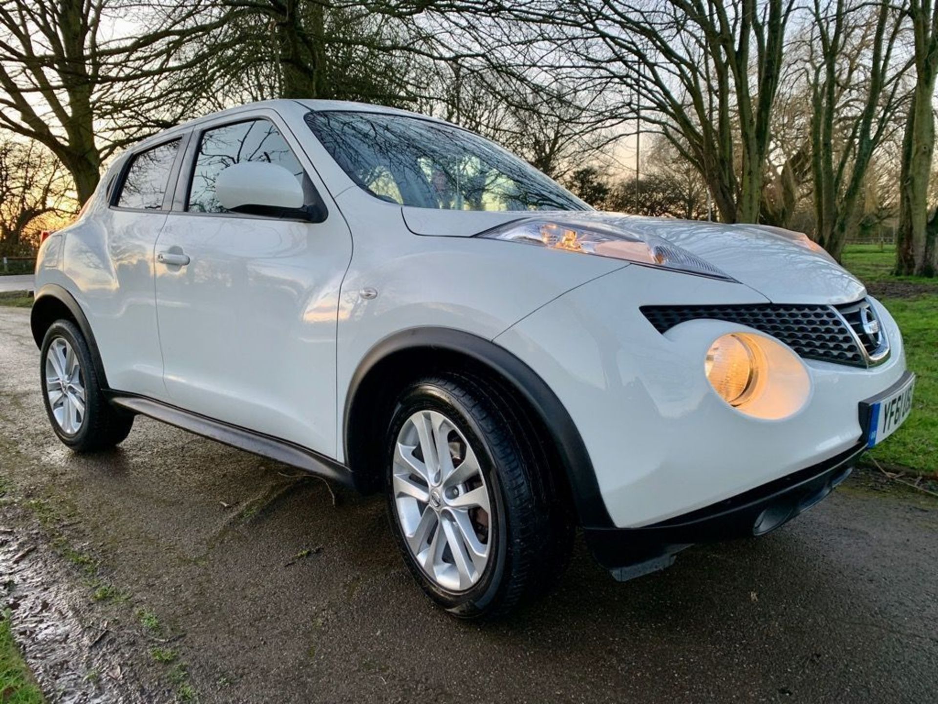 Nissan Juke 2011 (61 reg) 1.6 16v Tekna CVT 5dr