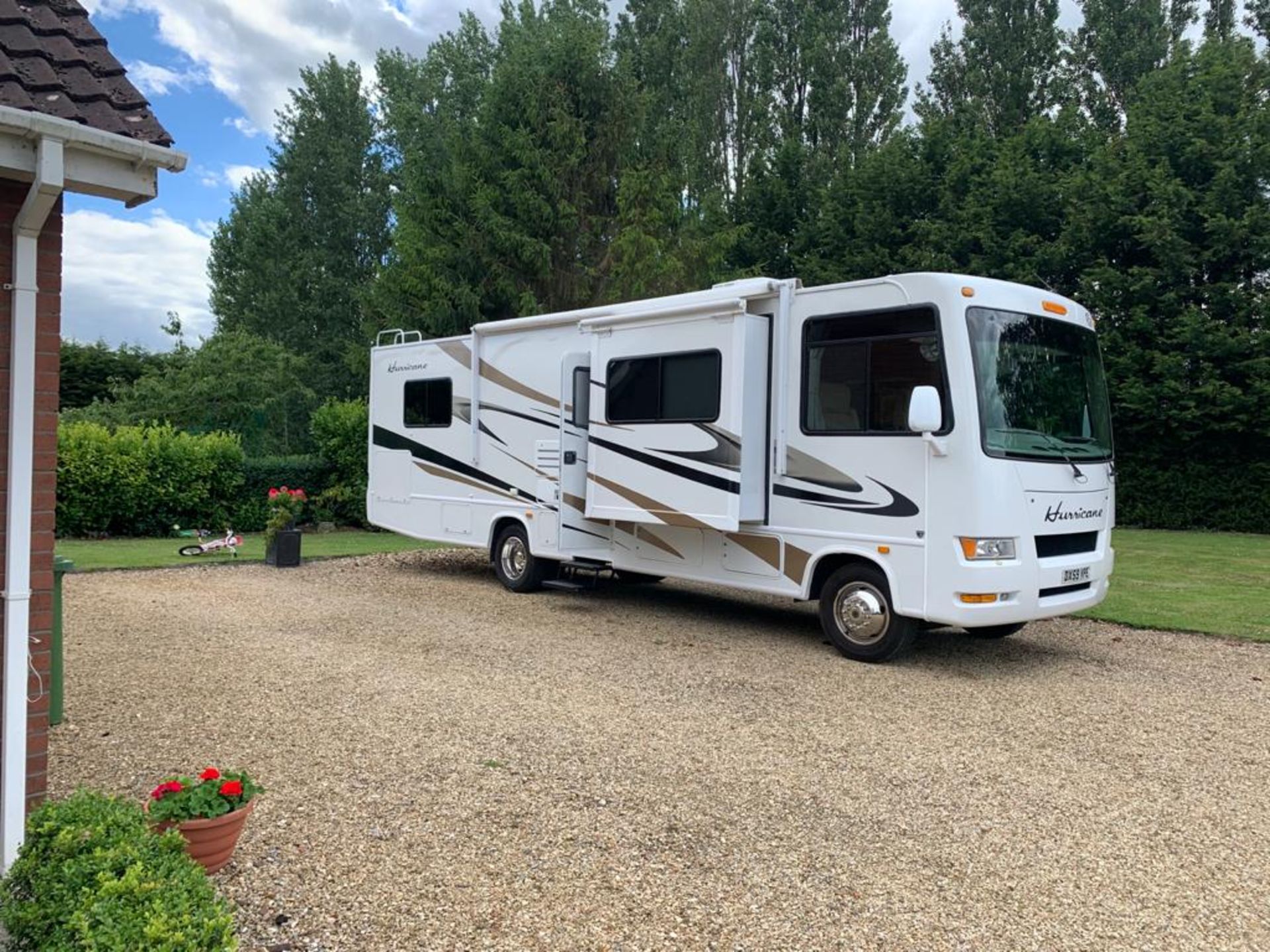2009, RV Four Winds Hurricane Motorhome with Twin Slide Out (no VAT on hammer)