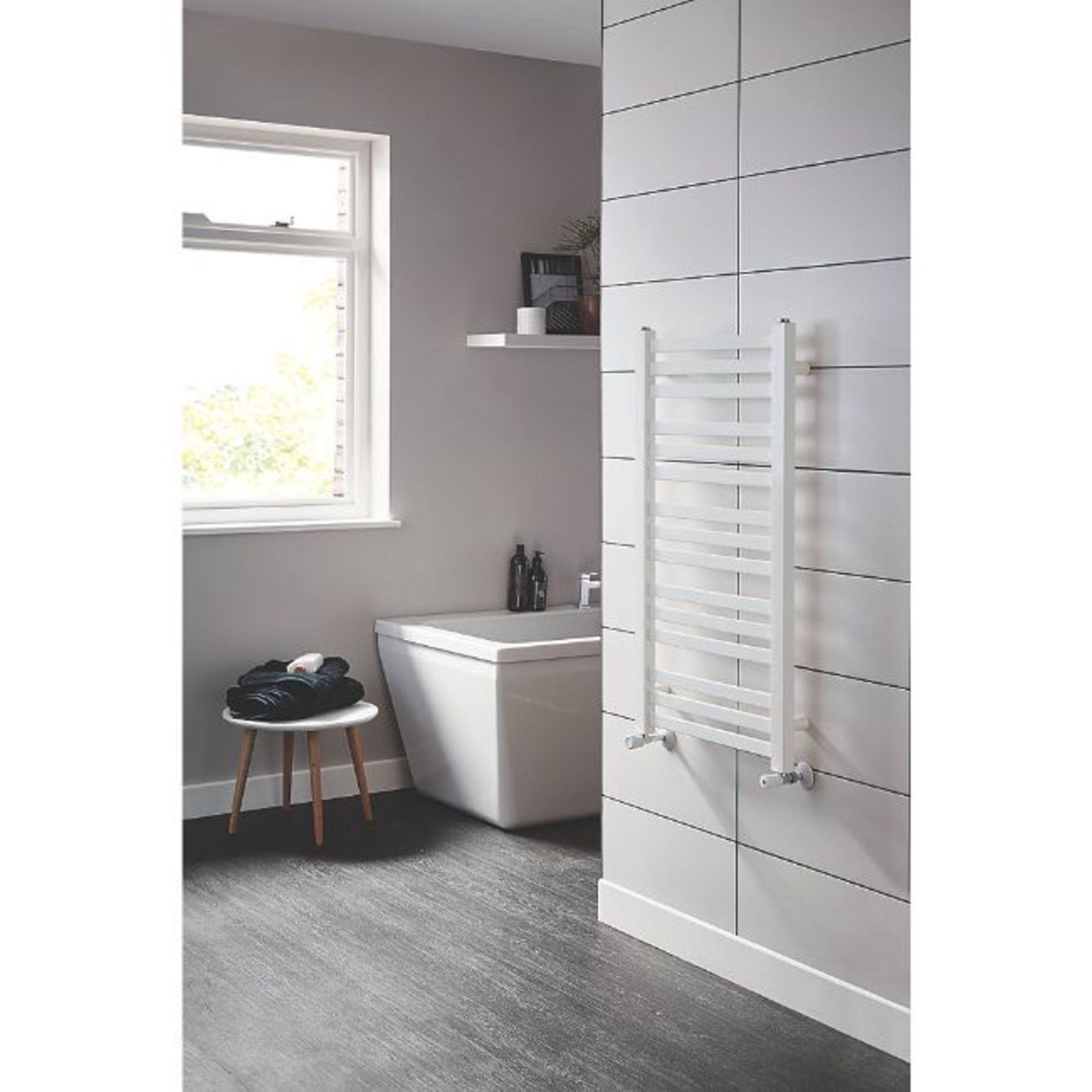 New (H33) 900x450mm Towel Radiator 900 x 500mm White. High Quality Powder-Coated Steel Con... - Image 2 of 3