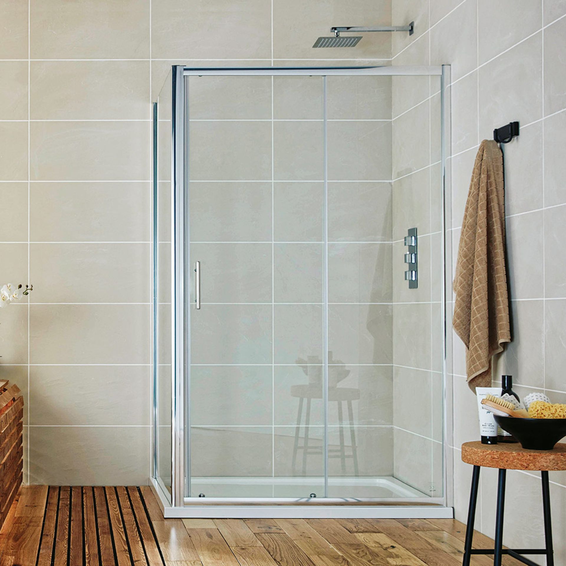 New (O78) Shield 000mm Sliding Shower Door. Rrp £390.09. A Beautifully Finished Sliding Door F...