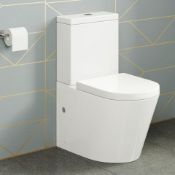 New Lyon II Close Coupled Toilet & Cistern Inc Luxury Soft Close Seat. RRP £599.99. Lyon Is A...