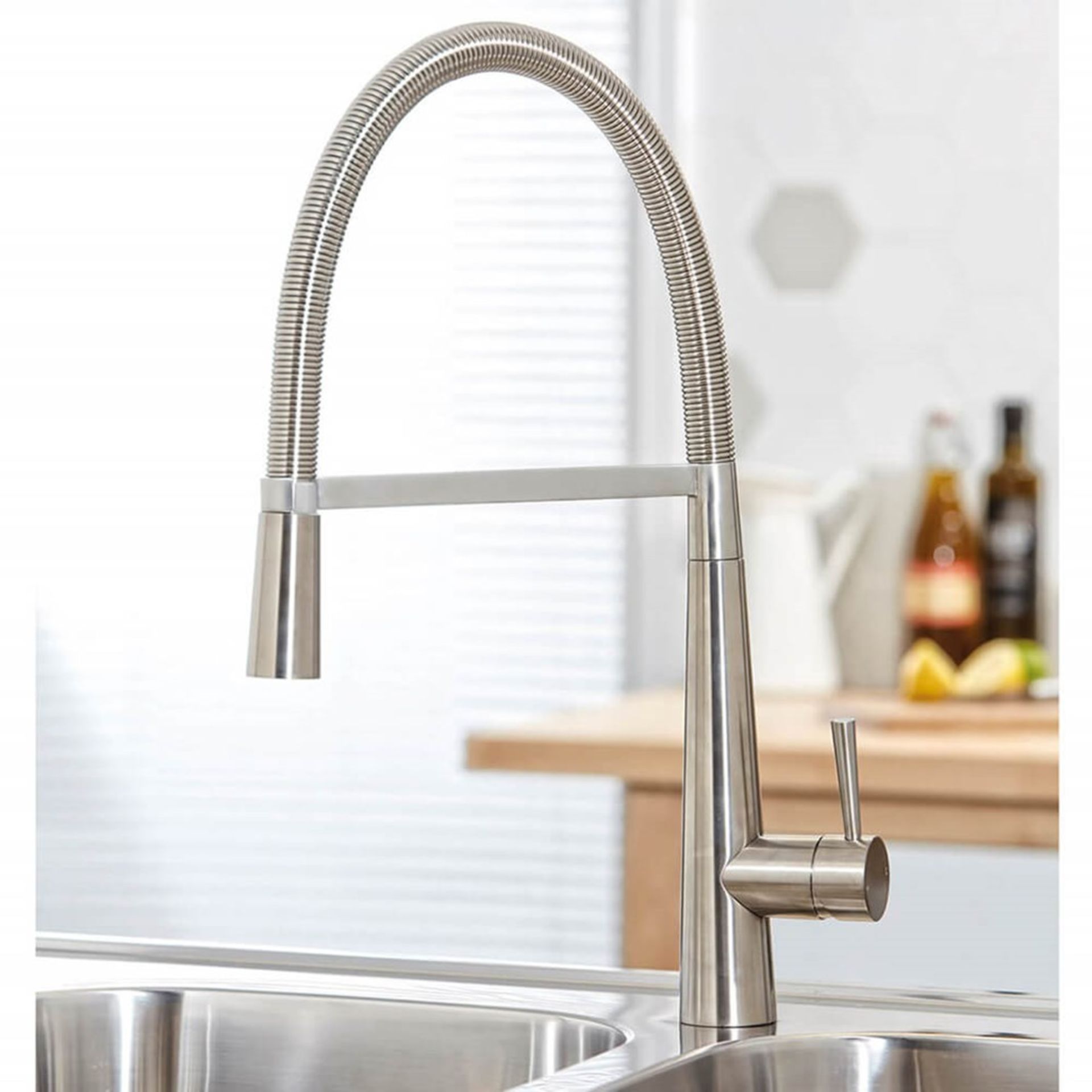 New (U125) Pull Out Mono Kitchen Mixer - Brushed Stainless Steel. Rrp £395.99. Monobloc Kitch...