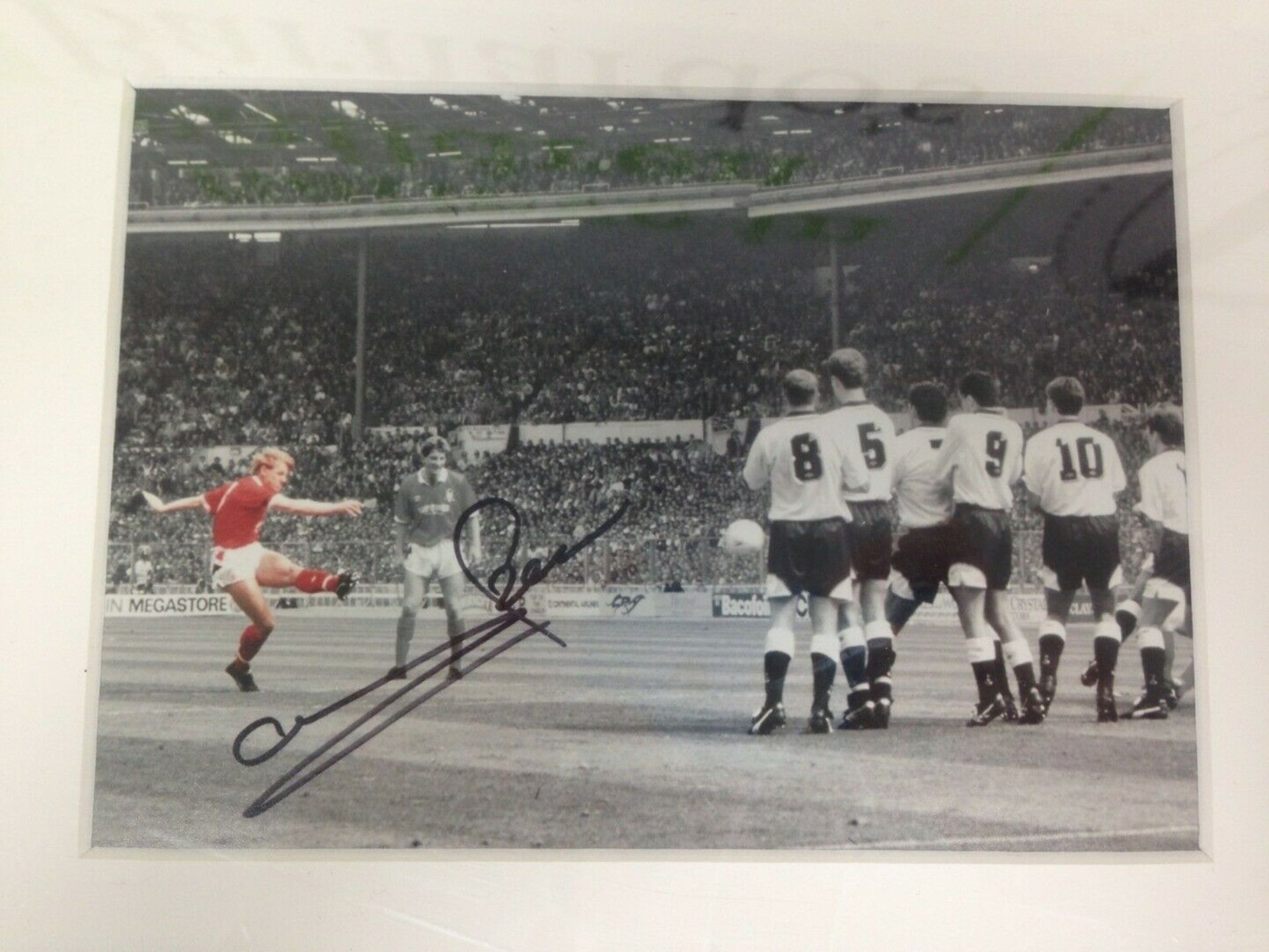 Signed Print Of Footballer Manager Stuart Pearce Mbe - Image 11 of 11