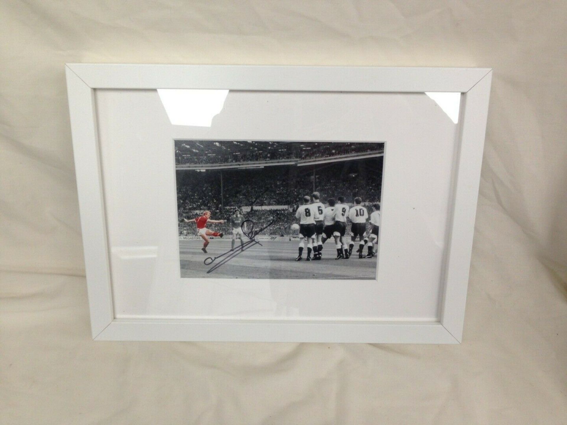 Signed Print Of Footballer Manager Stuart Pearce Mbe - Image 5 of 11