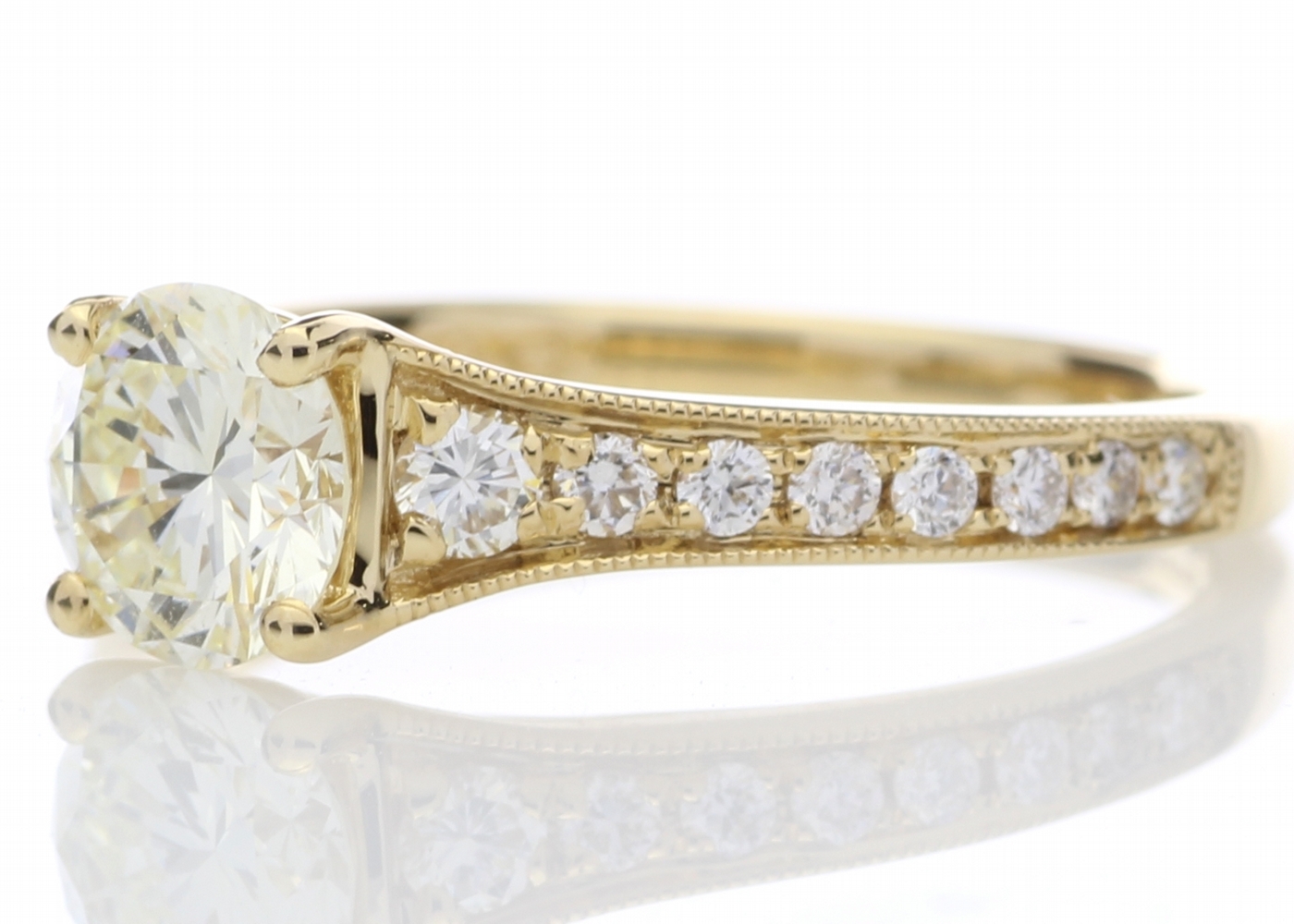 18ct Yellow Gold Diamond Ring With Stone Set Shoulders 1.06 Carats - Image 2 of 5