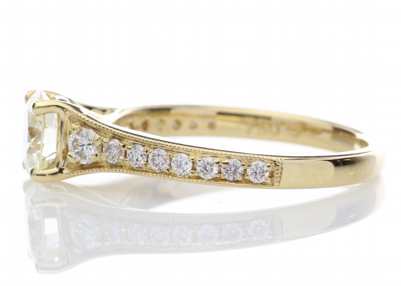 18ct Yellow Gold Diamond Ring With Stone Set Shoulders 1.06 Carats - Image 3 of 5