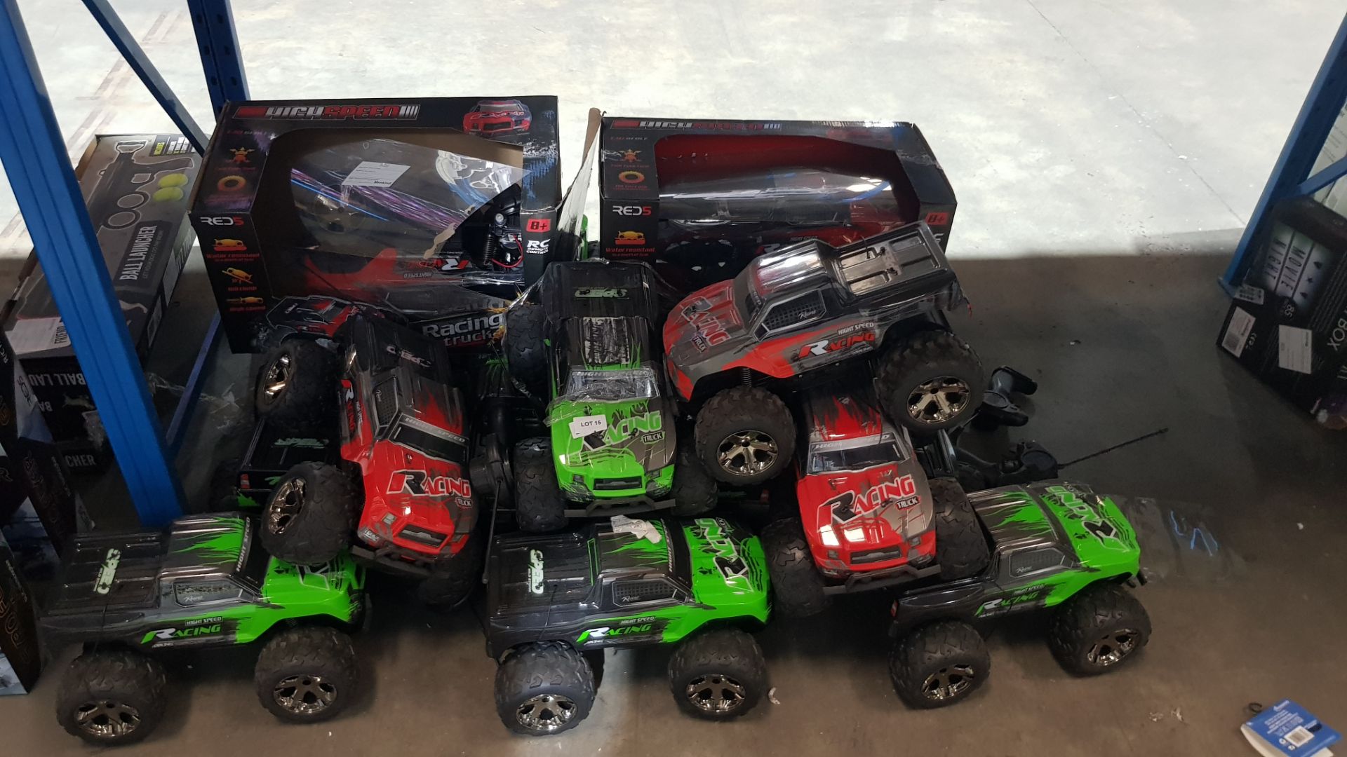 Approx. 13 x Red5 High speed RC Racing Buggy Approx. 13 x Red5 High speed RC Racing Buggy----