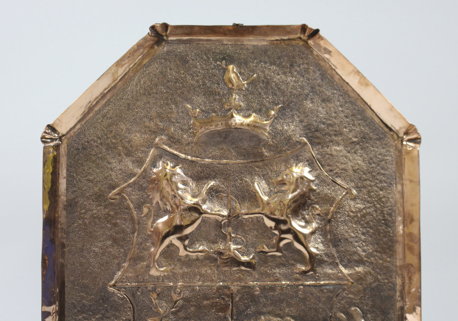 18th c. English Copper Armorial Wall Hanging - Image 2 of 8