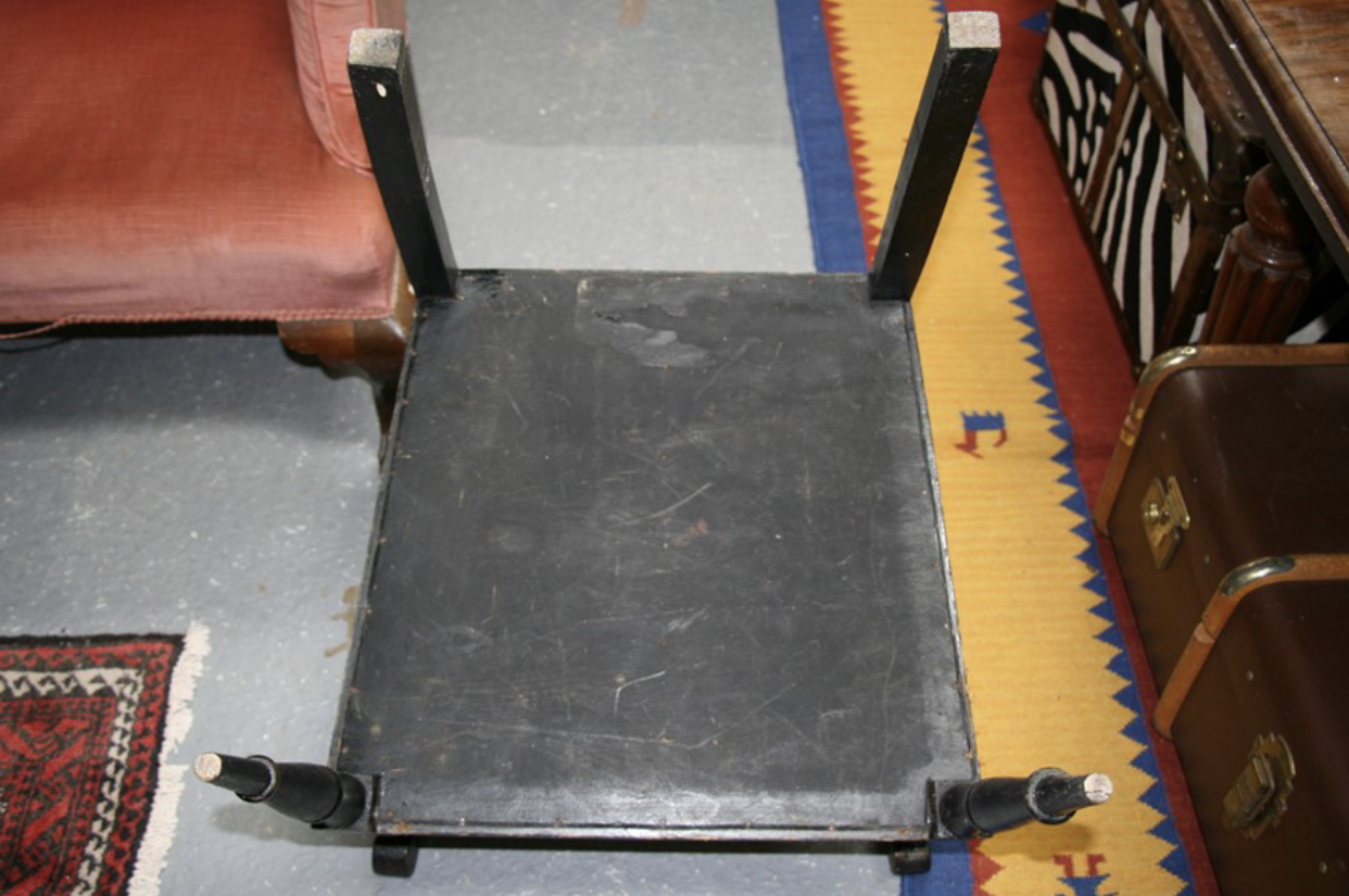 A pair of Regency style ebonised and painted carver chairs - Image 6 of 11