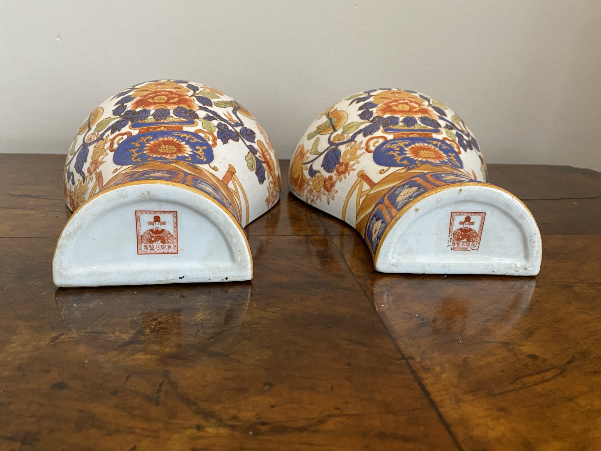 Pair of flatback Imari vases - Image 3 of 5